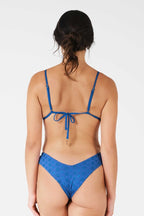 Cynthia Üçgen Üst / Sapphire Eyelet
