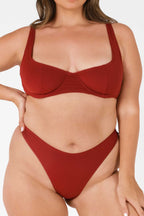 Elena Destekli Bikini Üstü / Kiraz Şarabı Noktalı