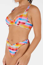 Giselle Cesur Bikini Altı / Günlük Gezinti