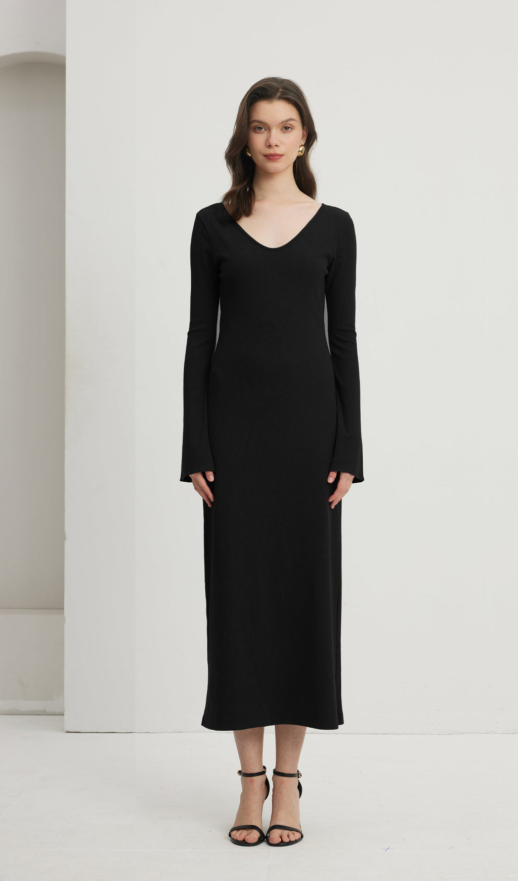 Düz Yuvarlak Yaka Midi Elbise