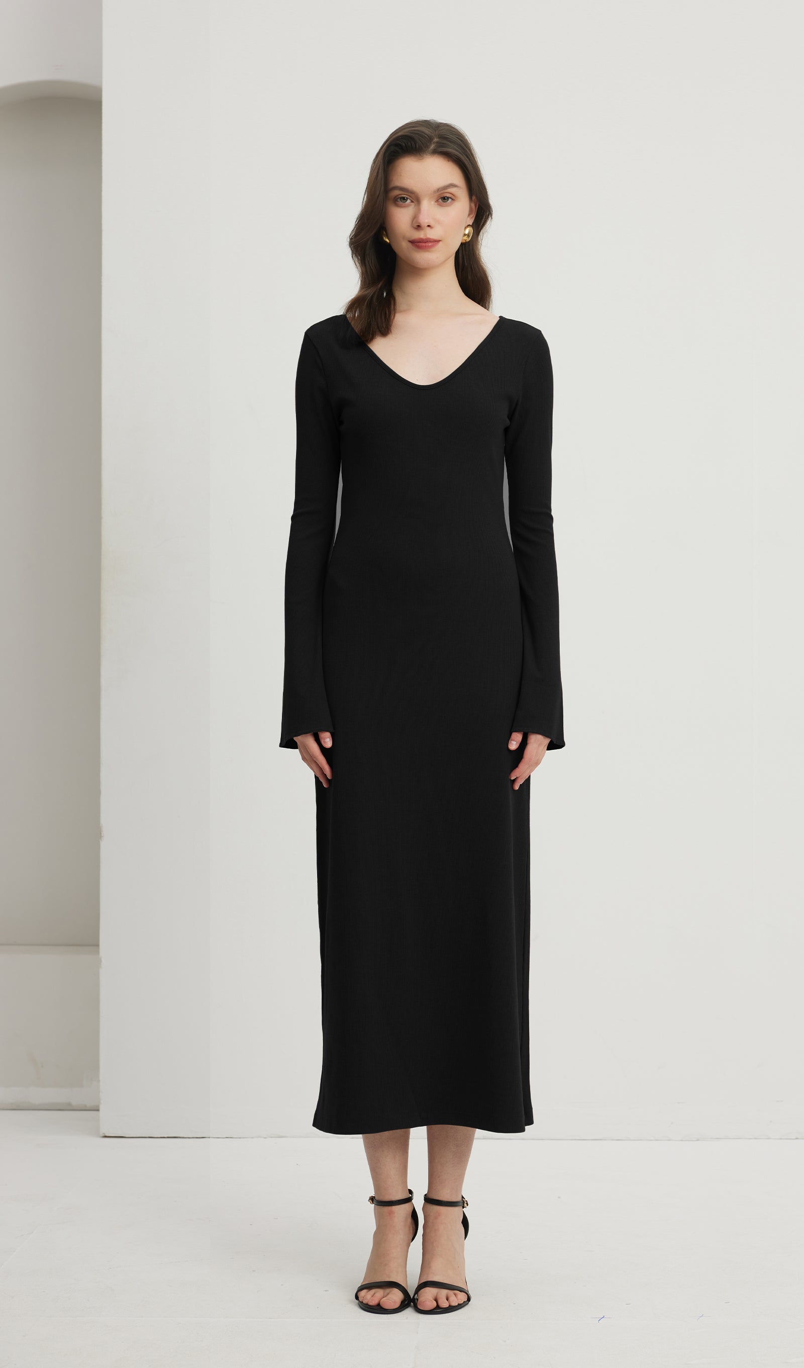 Düz Yuvarlak Yaka Midi Elbise