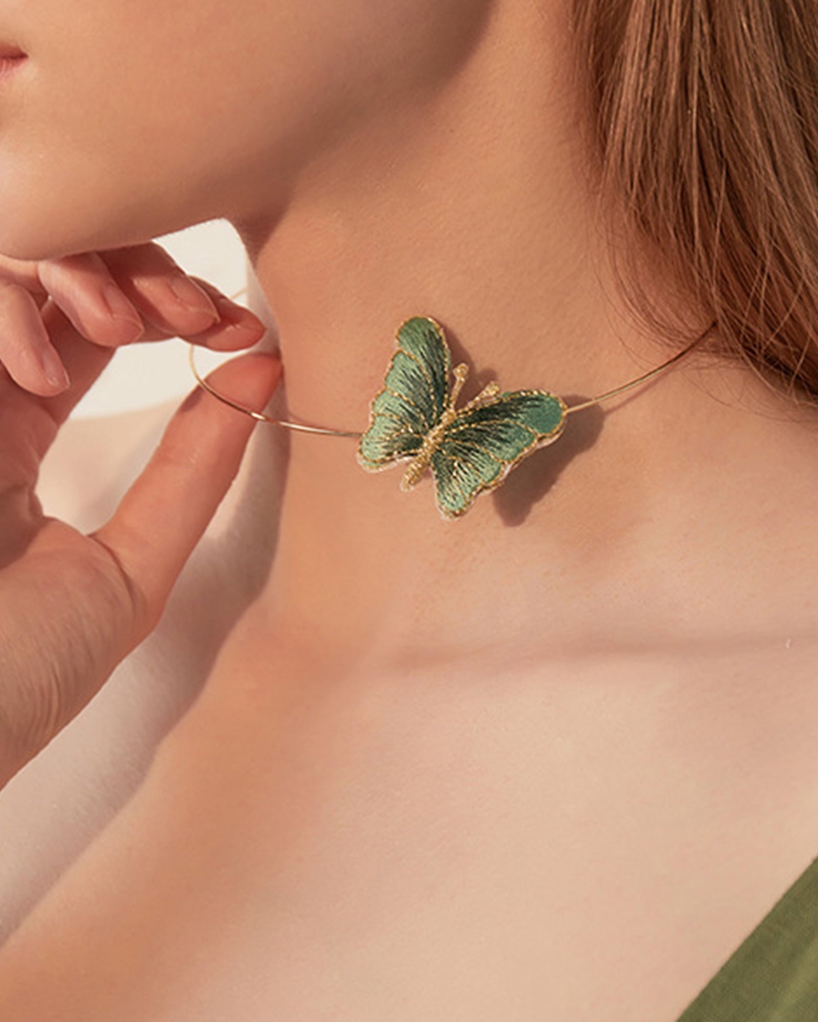 Kelebek Yuvarlak Choker Kolye