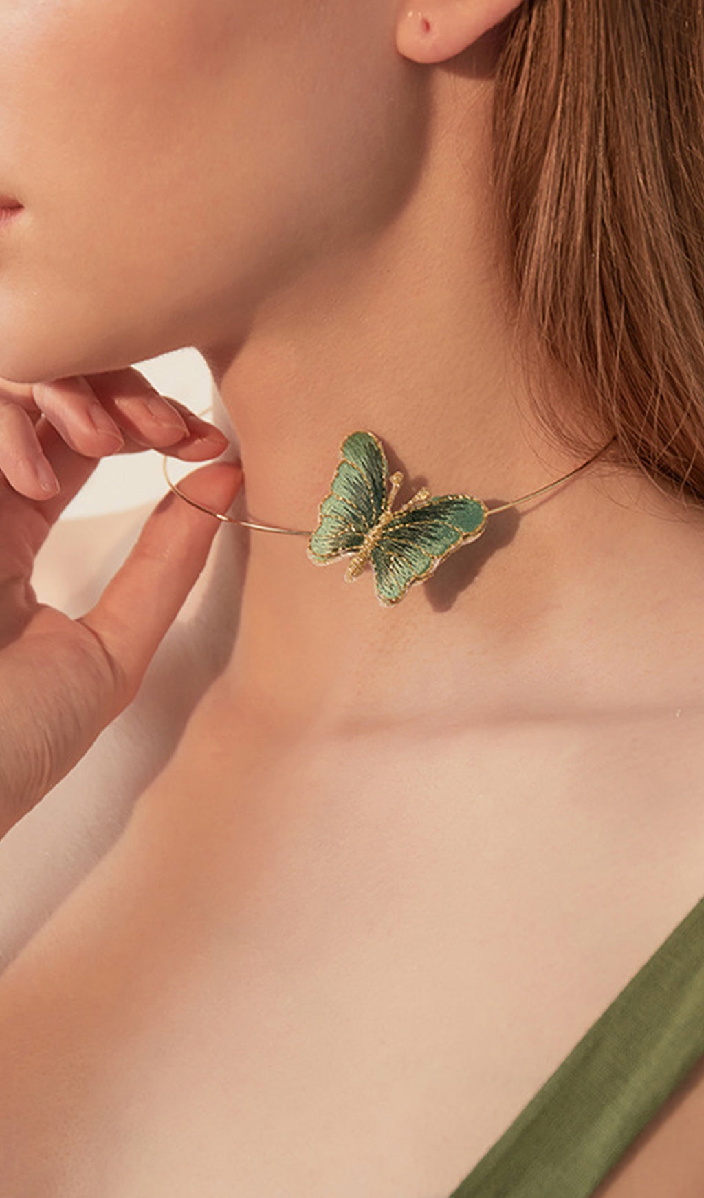 Kelebek Yuvarlak Choker Kolye