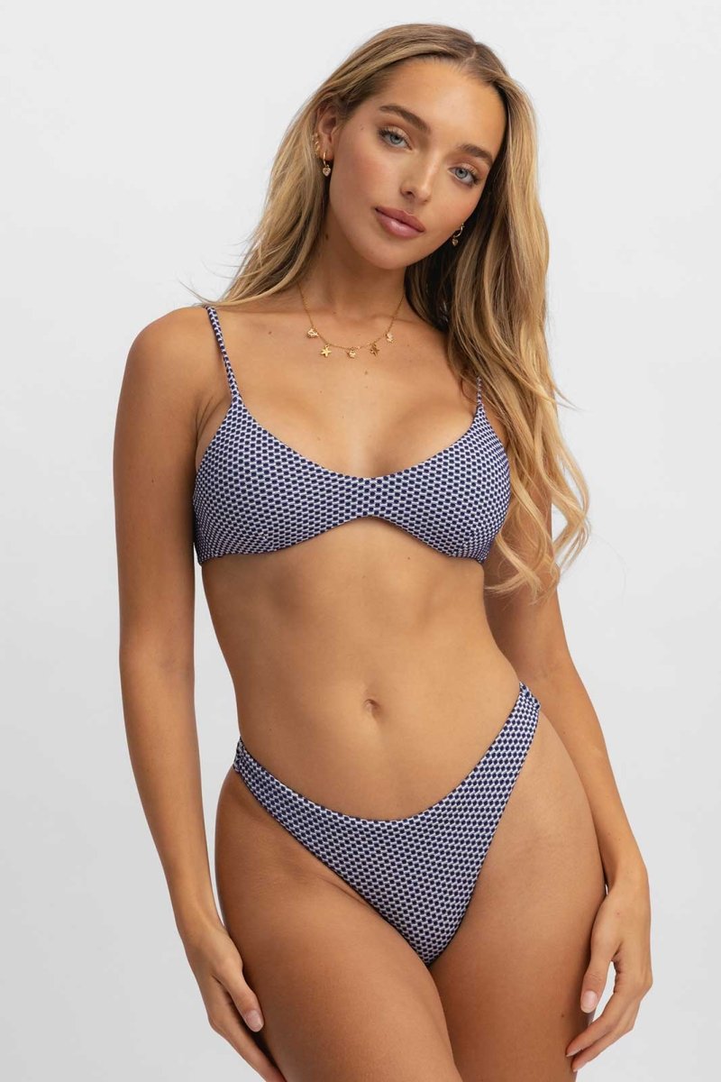 Natalie Yuvarlak Yaka Bikini Üstü / Country Club Jakarlı