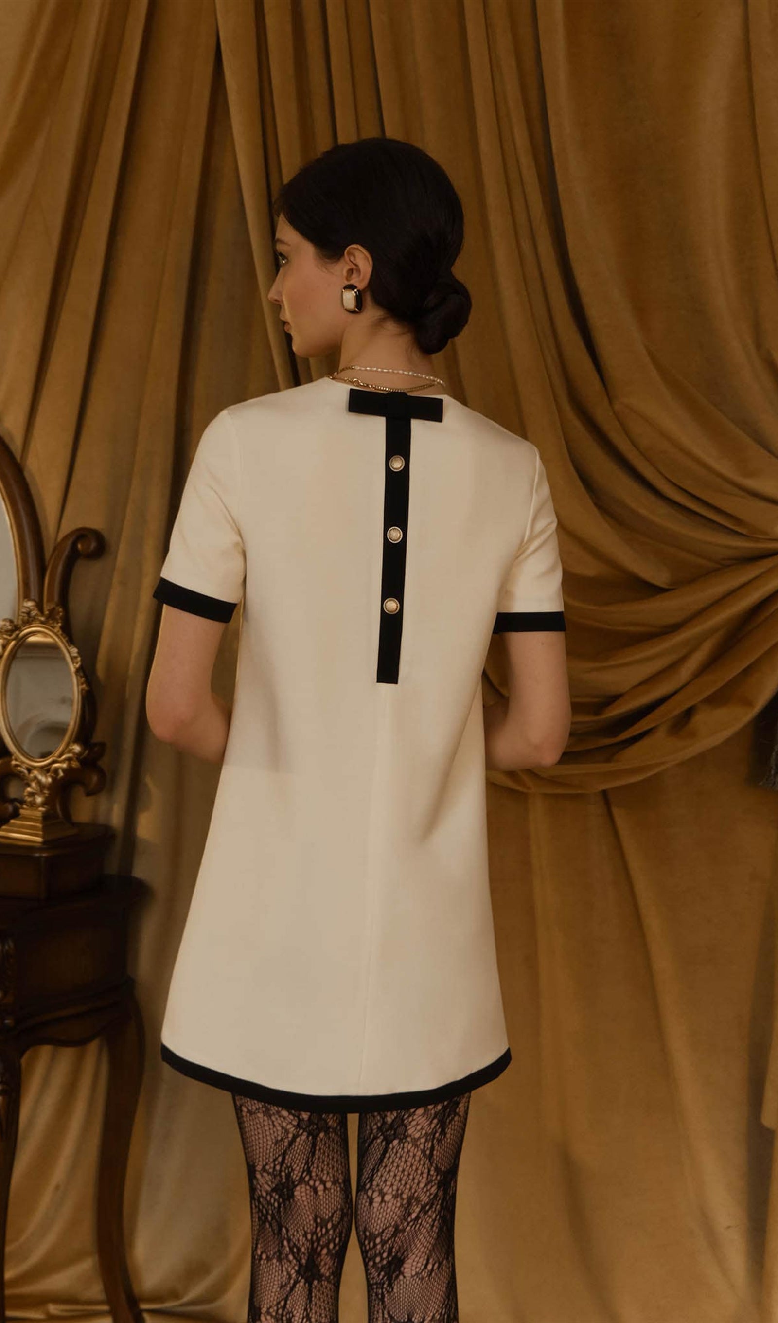 Demure A Silhouette Mini Elbise