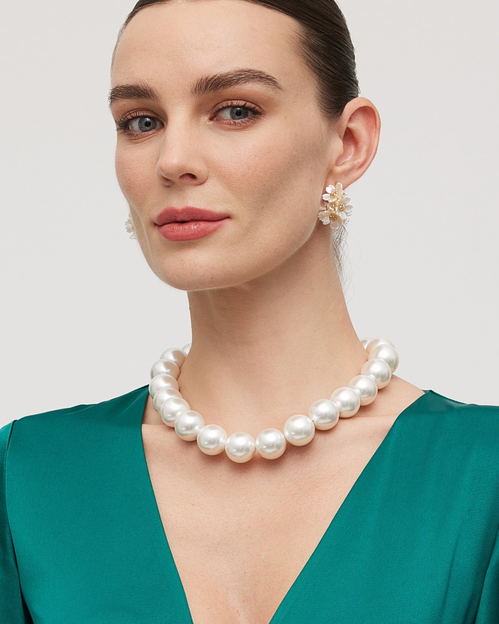 Zarif Ve Sade İnci Kolye