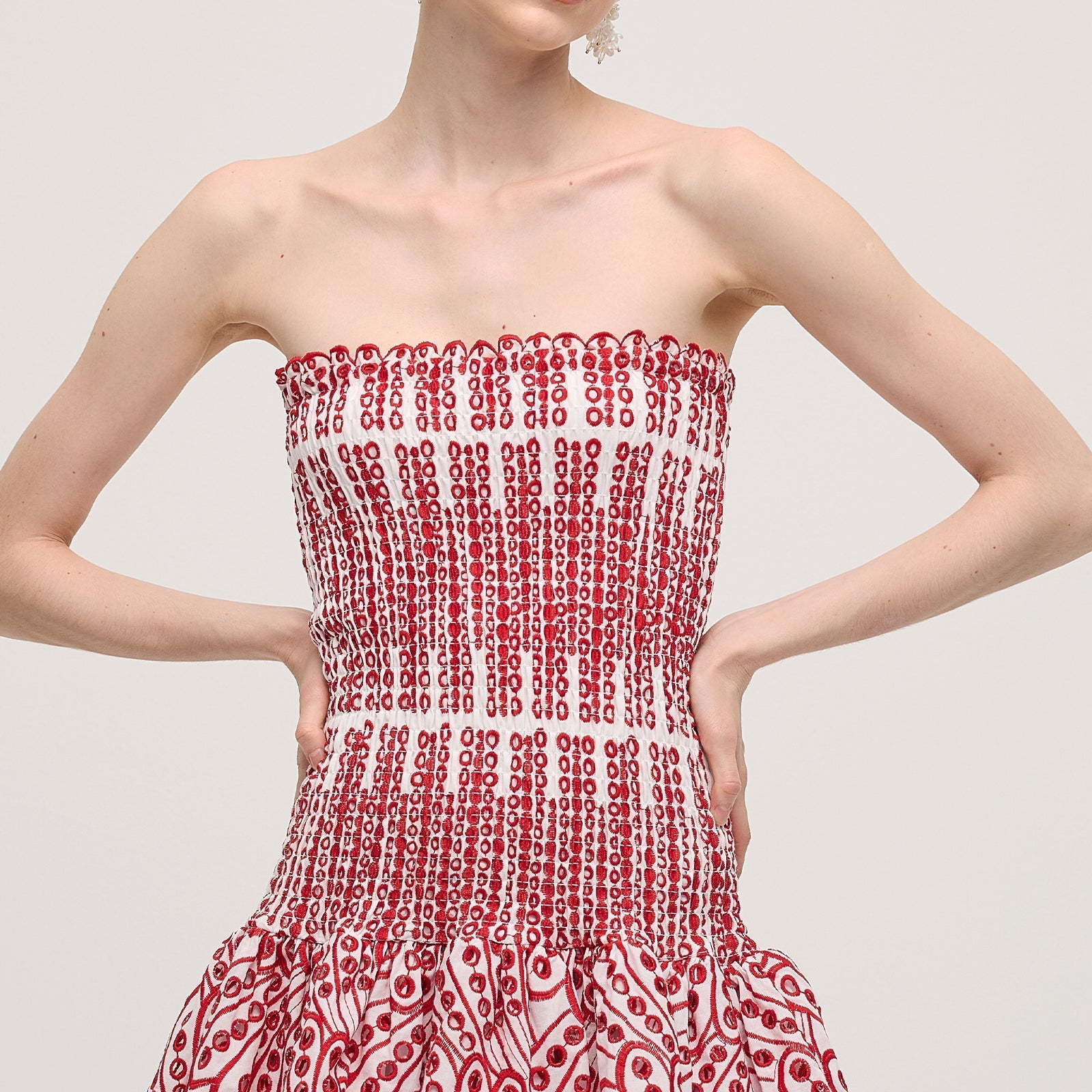 Kırmızı İşlemeli Mini Pamuklu Elbise