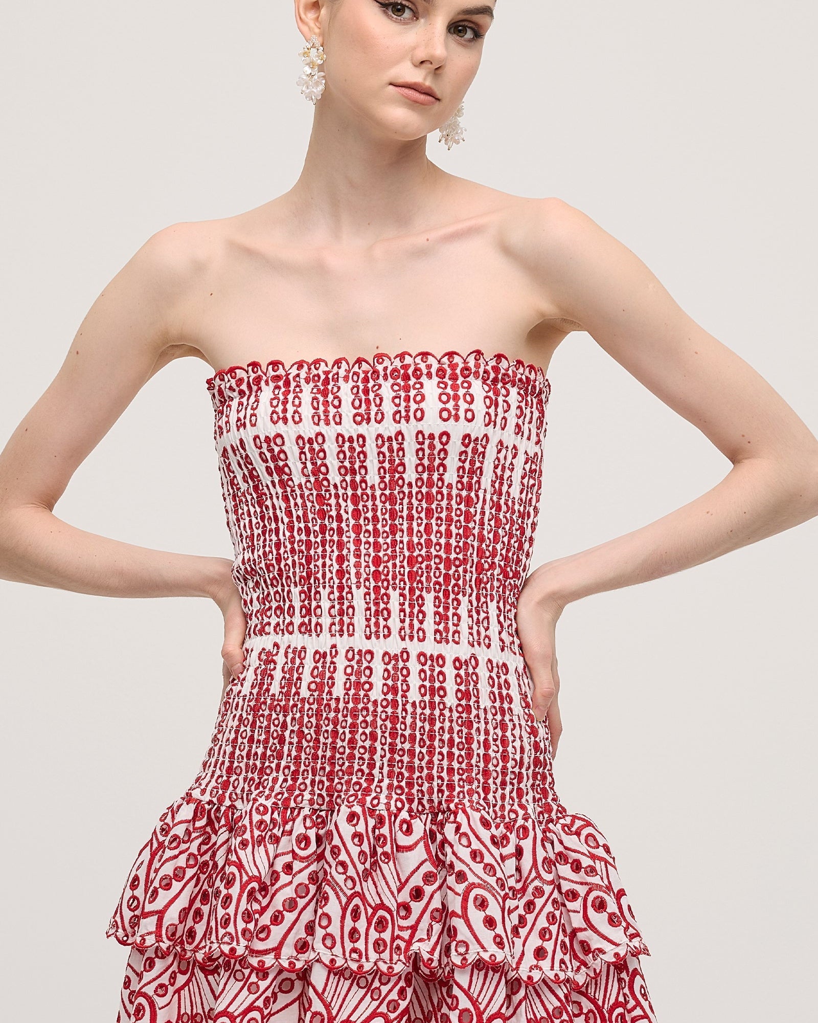 Kırmızı İşlemeli Mini Pamuklu Elbise