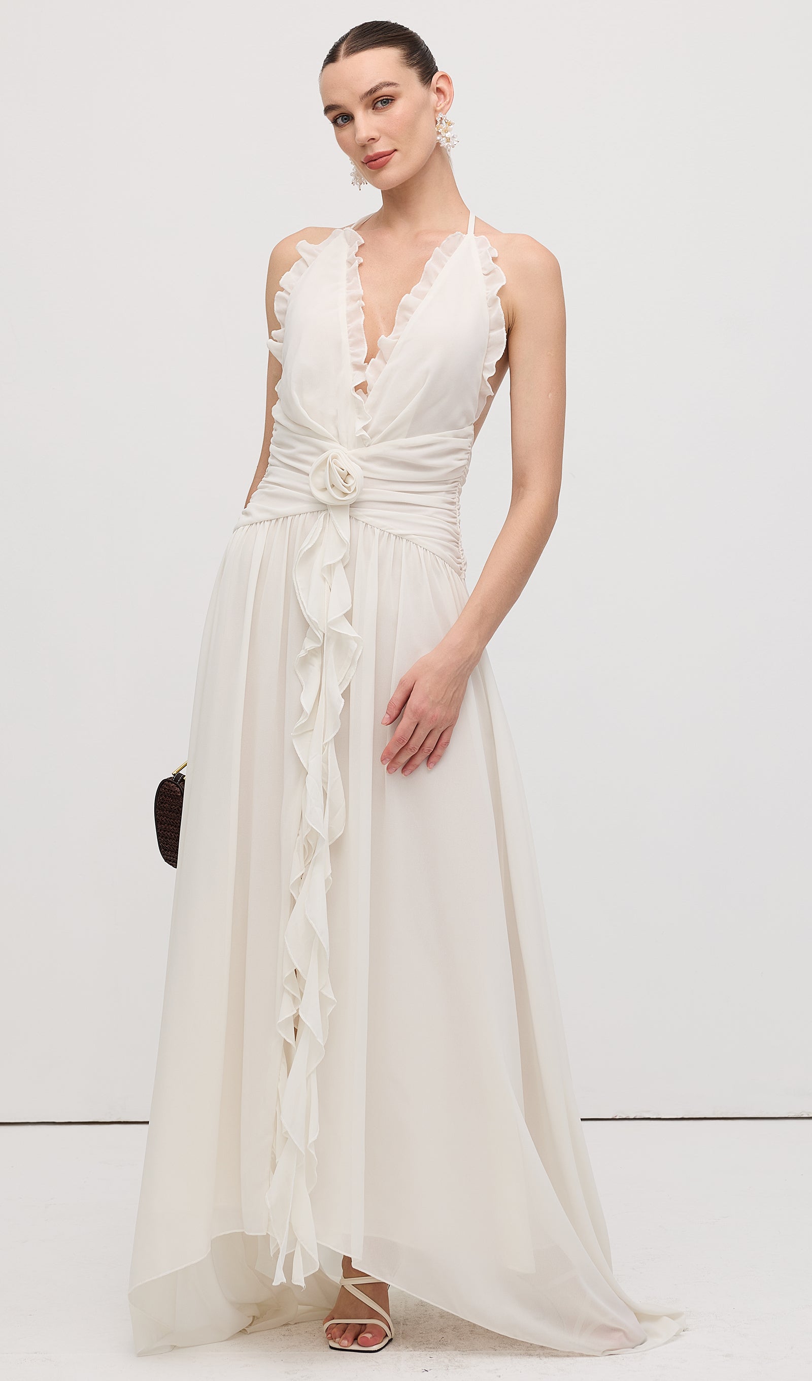 Halter Ruffles Gül Süslemeli Uzun Elbise Beyaz