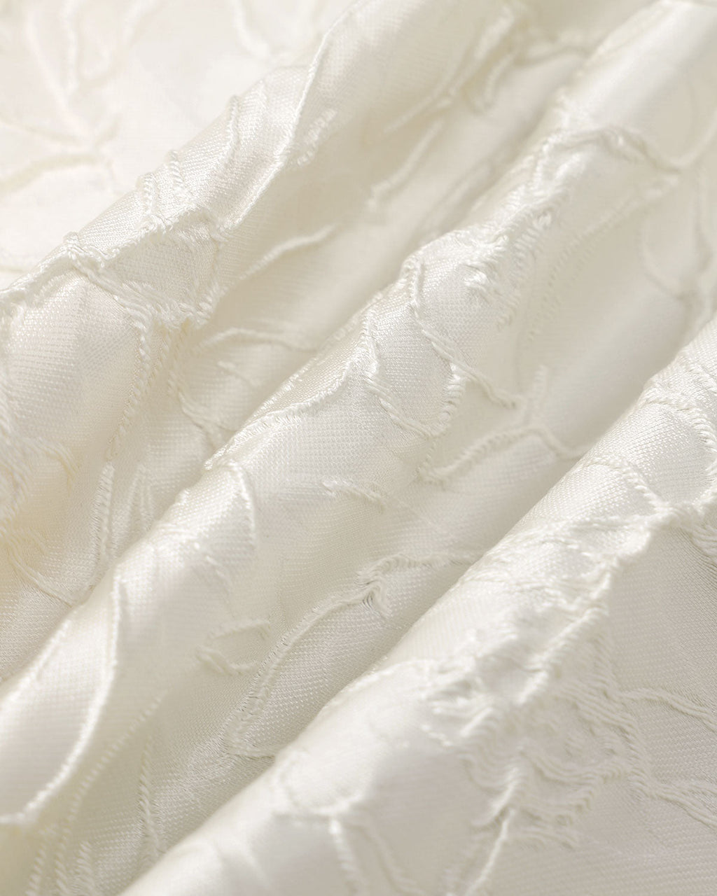 Kırık Beyaz Jakarlı Kravat Askılı Mini Elbise