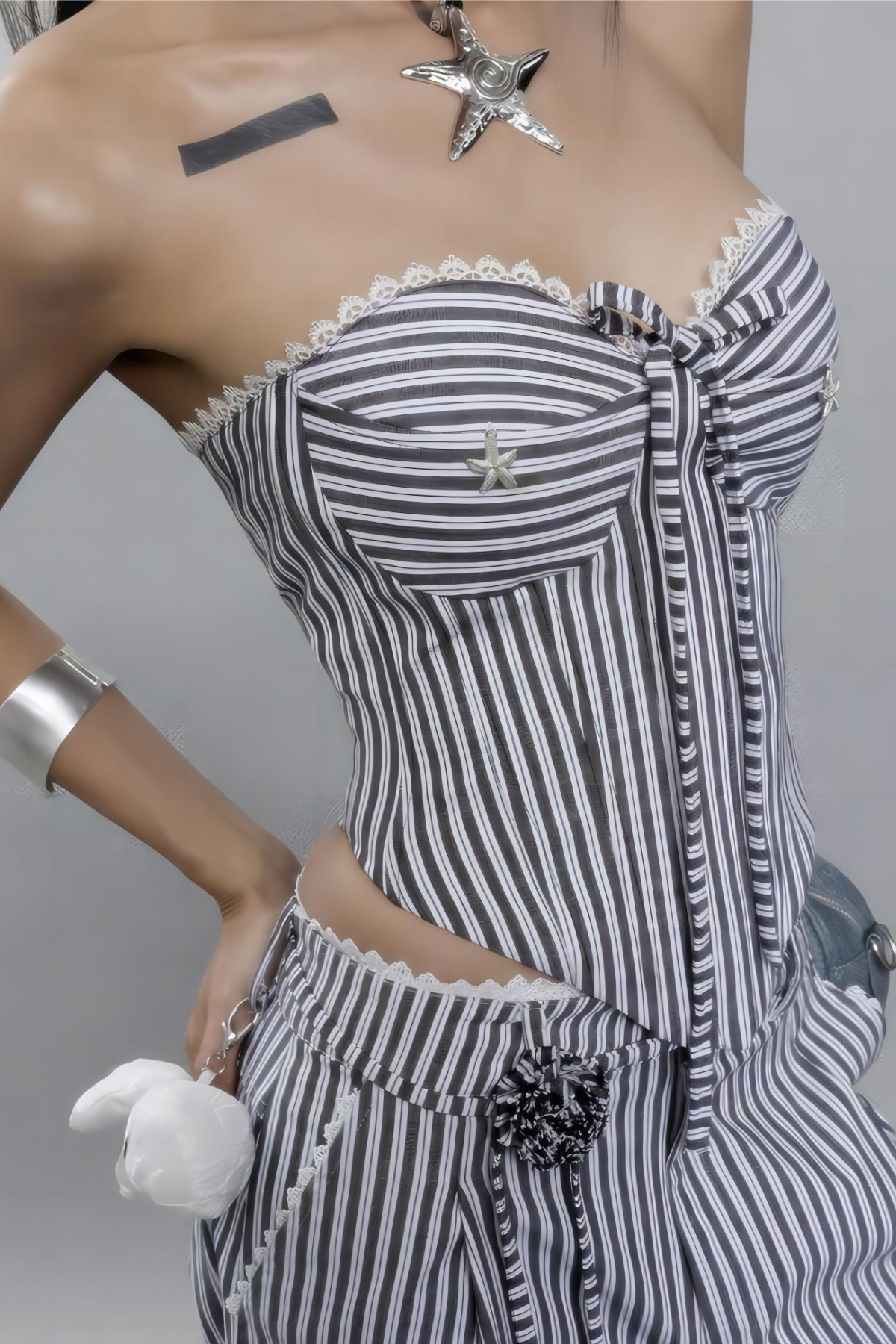 Karisa Çizgili Bağcıklı Üst