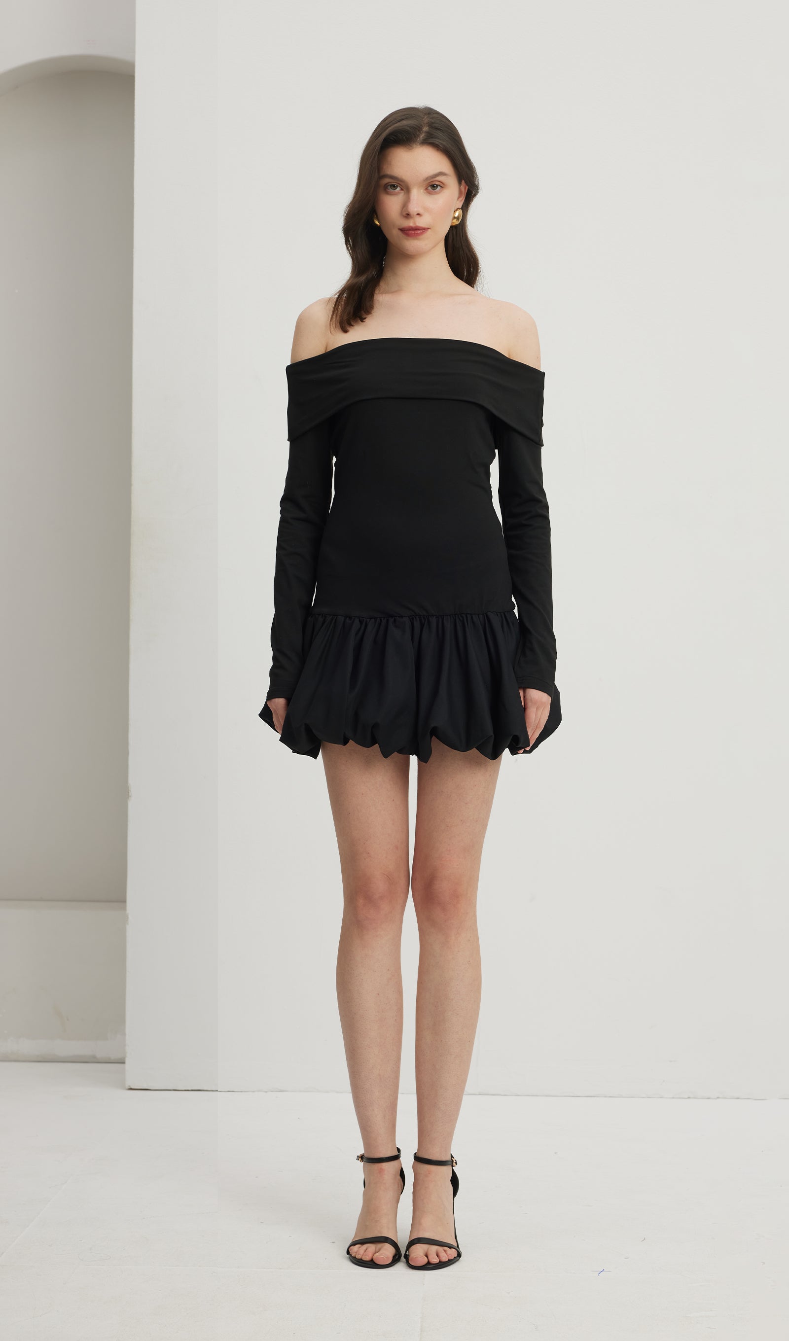 Açık Omuzlu Balon Mini Elbise-Siyah