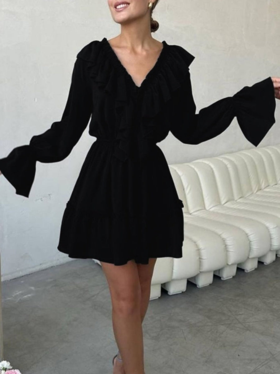 Volanlı V Yakalı Kloş Kollu Mini Elbise