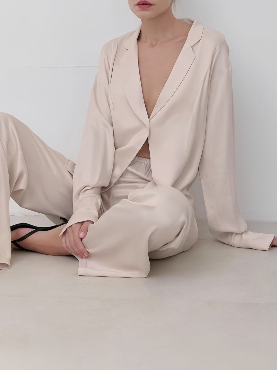 V Yaka Pantolon Takımı