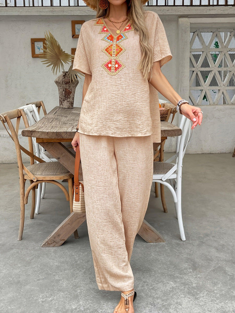 Etnik Nakışlı Takım