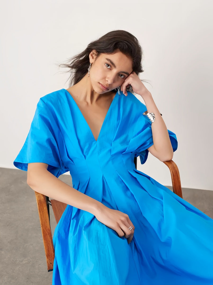 Zarif V Yaka Pileli Midi Elbise