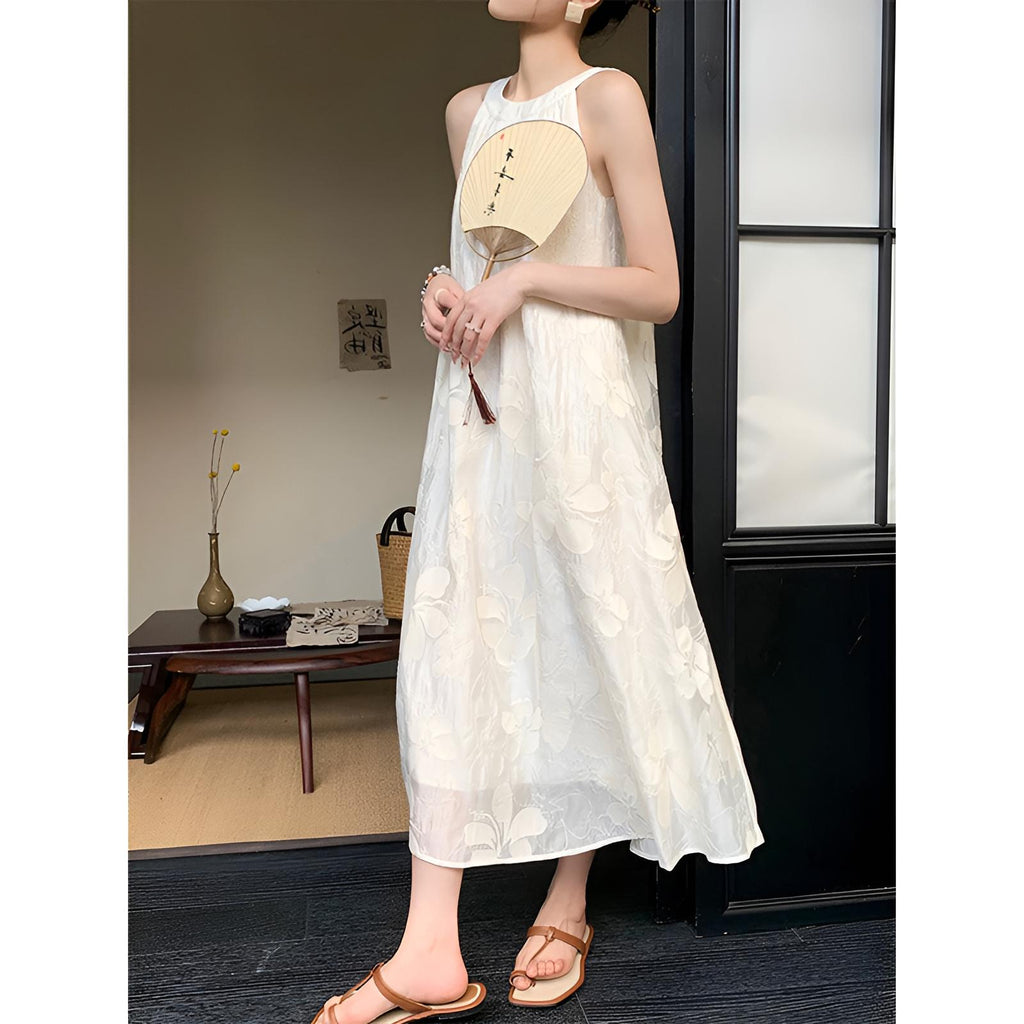 Kolsuz Çiçek Aplikeli Midi Elbise