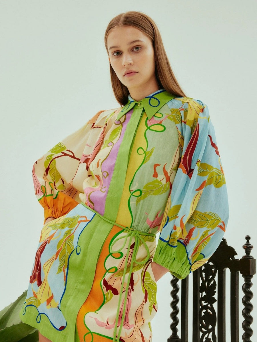 Yaprak Desenli Puf Kollu Bağcıklı Mini Elbise