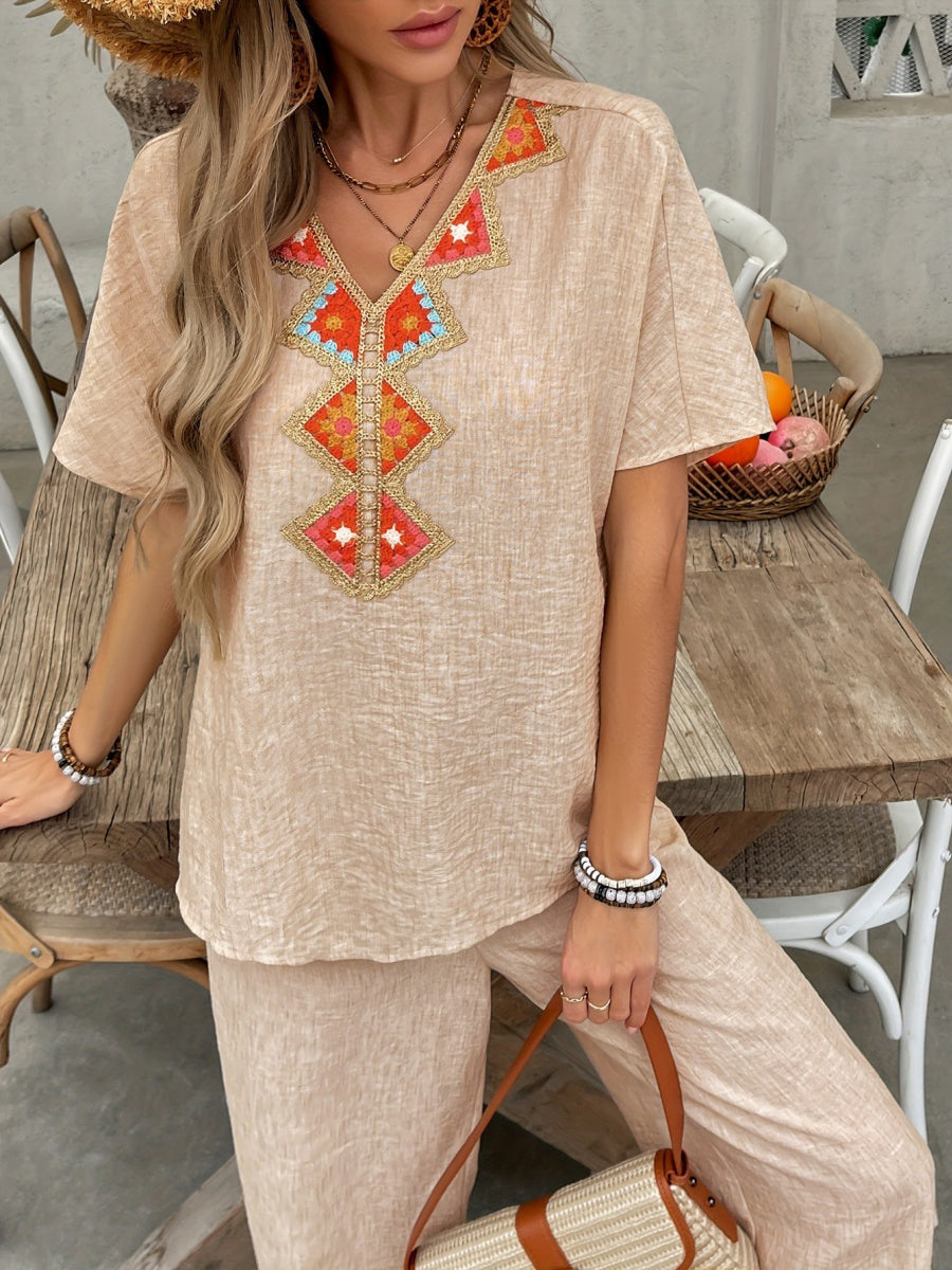 Etnik Nakışlı Takım