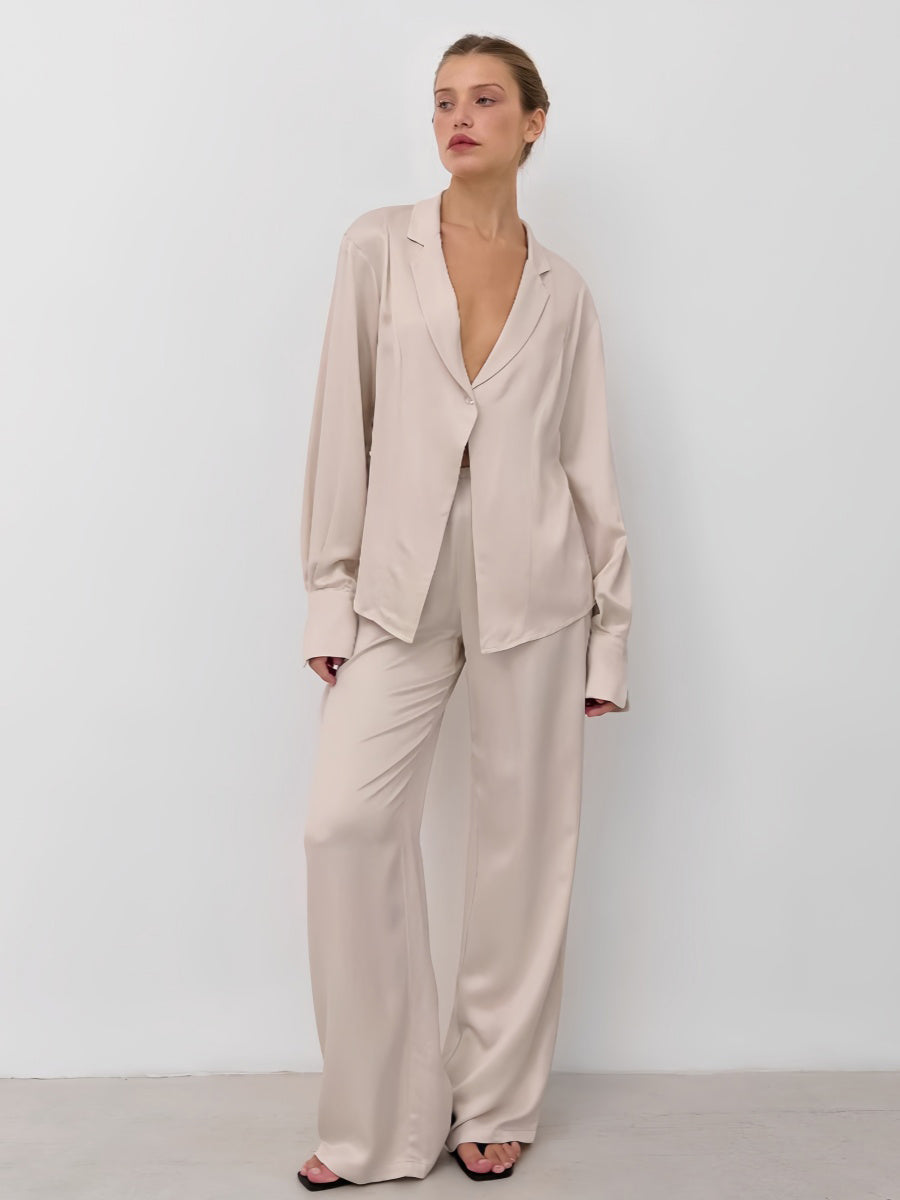 V Yaka Pantolon Takımı