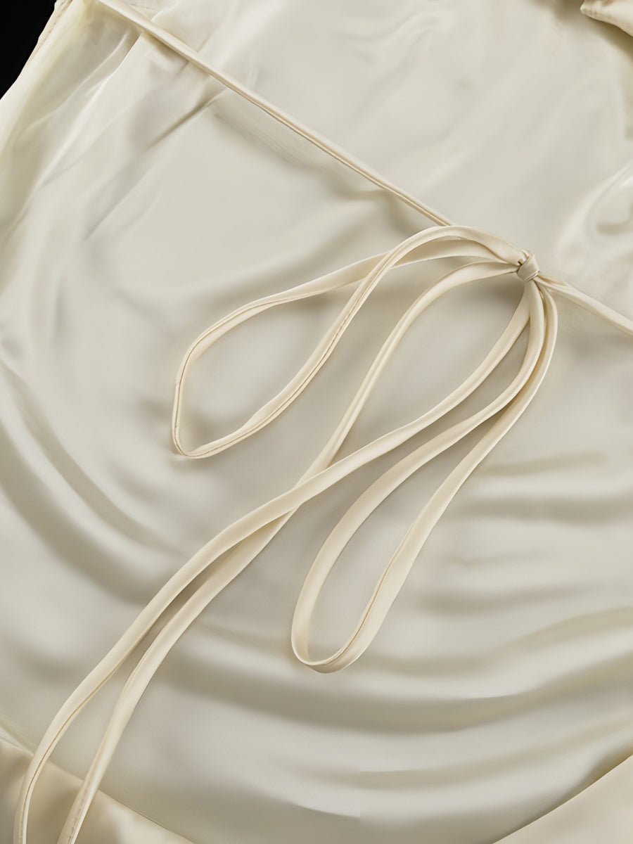 Düz Sırtlı, İçi Boş Bağcıklı Mini Elbise