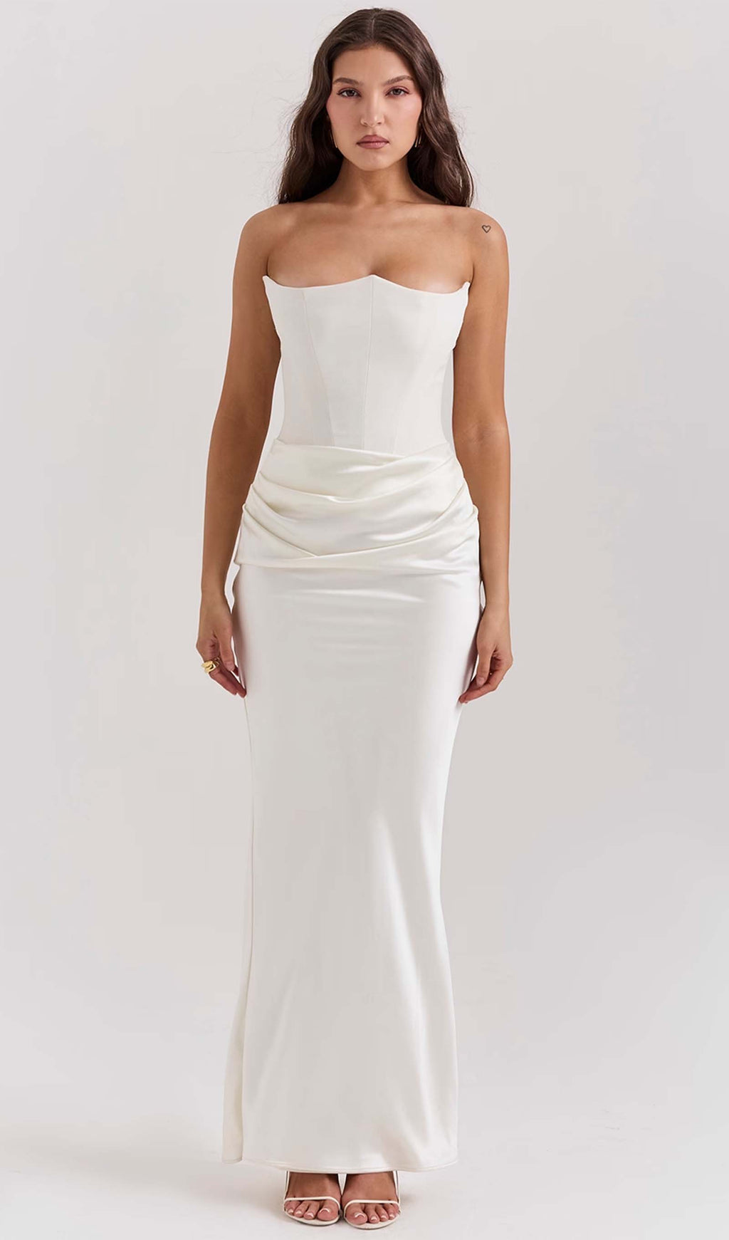 Omuz Açık Saten Uzun Elbise