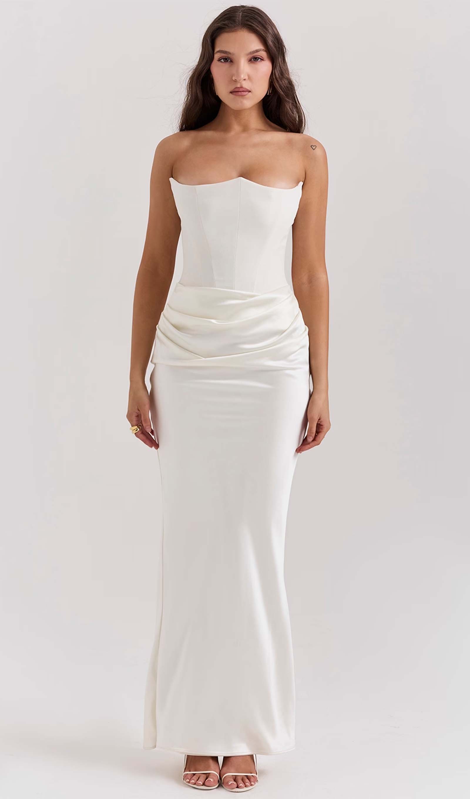 Omuz Açık Saten Uzun Elbise