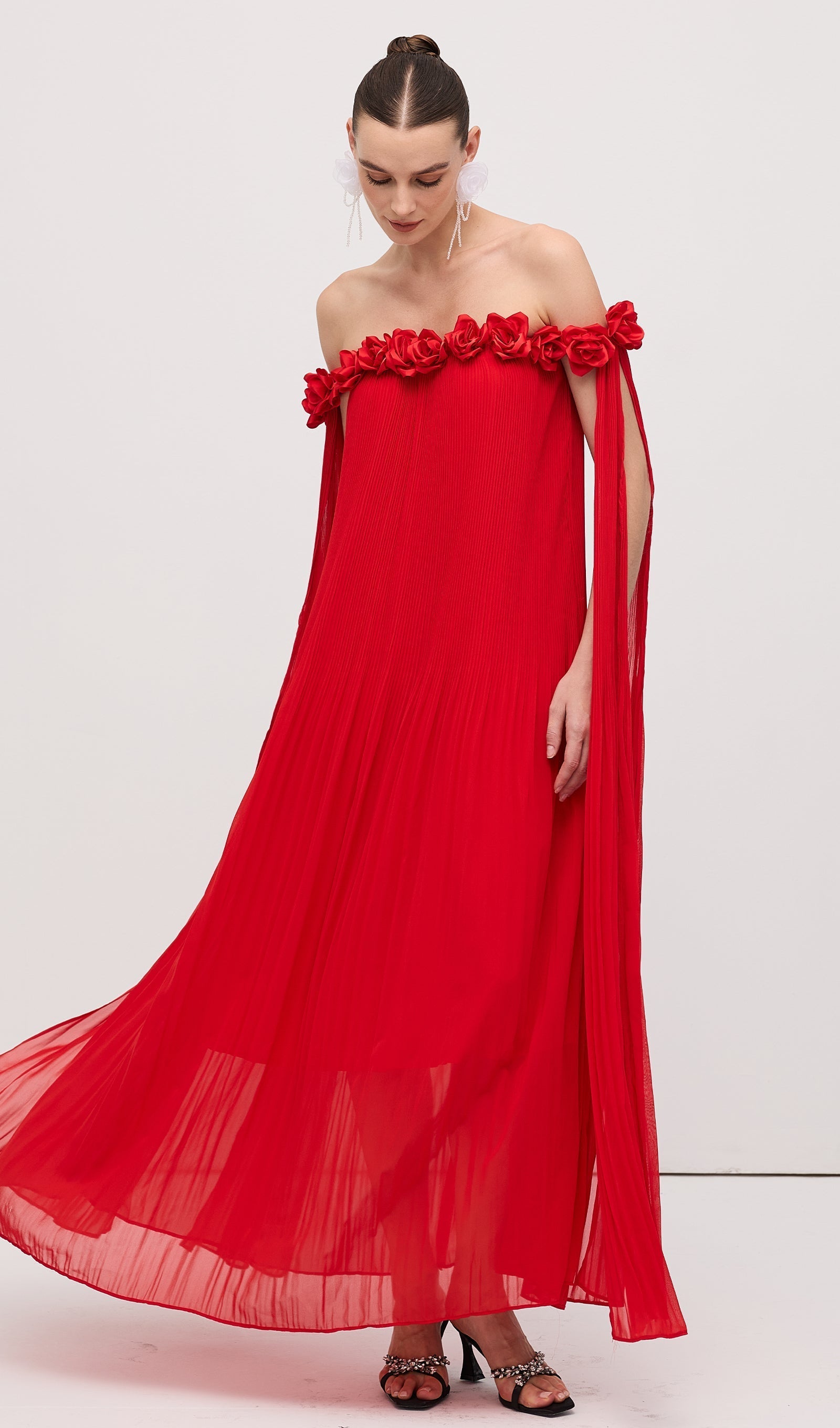 Omuz Açık Drapeli Uzun Elbise