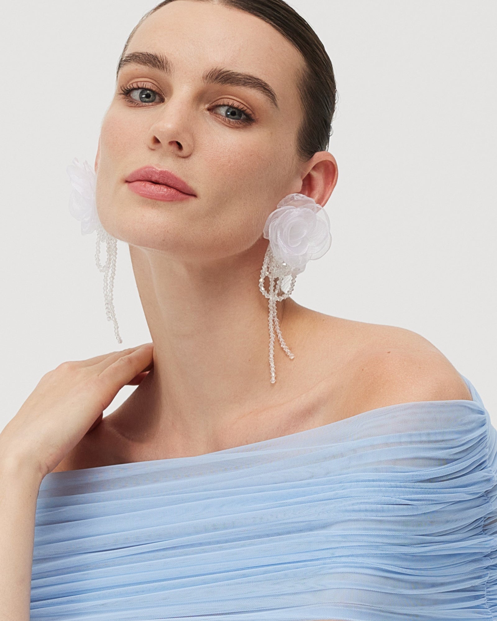 Organze Çiçek Küpeler