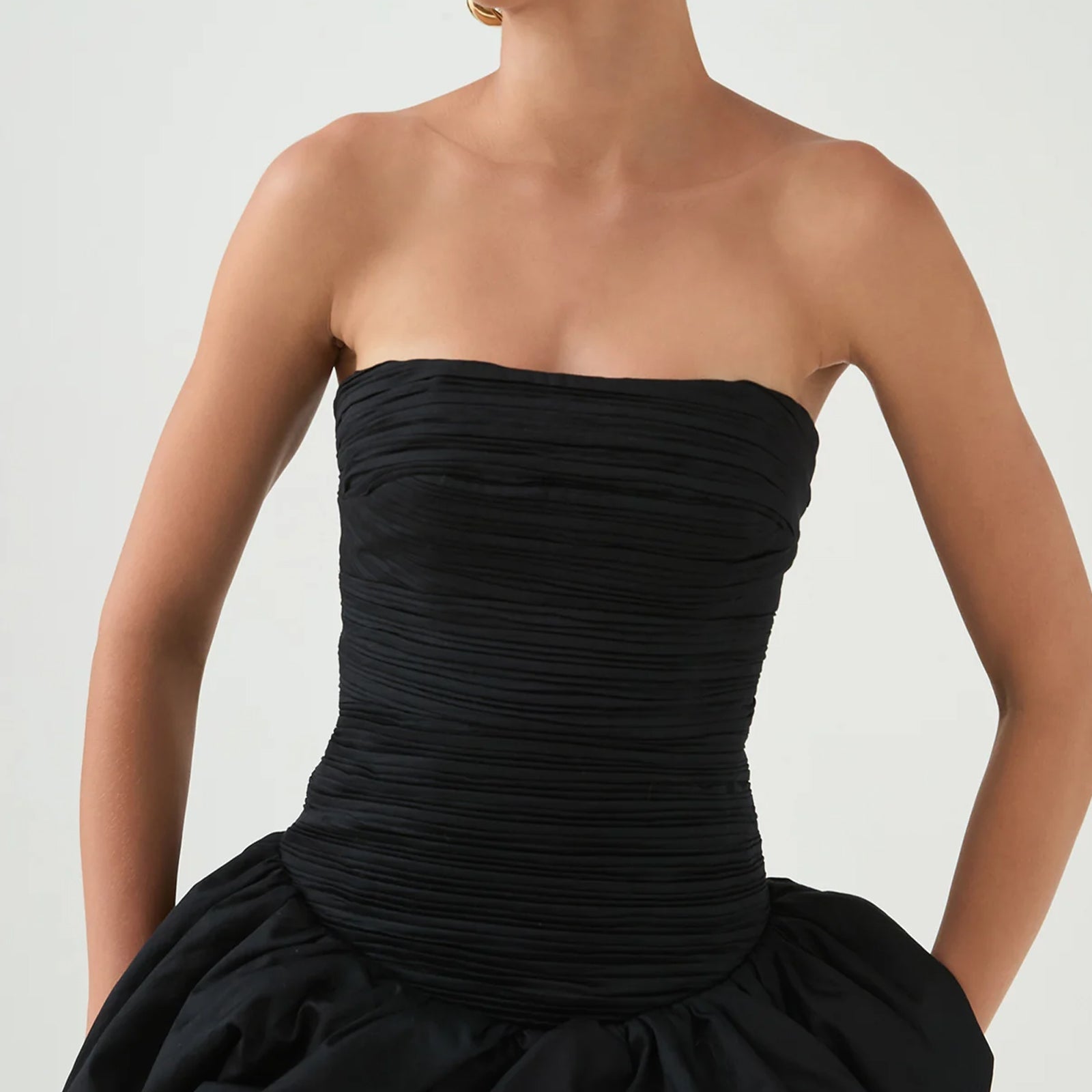 Siyah Büzgülü Balon Etek Mini Elbise