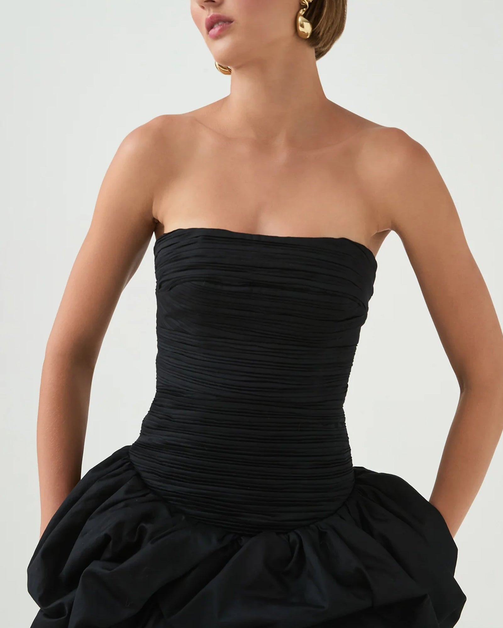 Siyah Büzgülü Balon Etek Mini Elbise