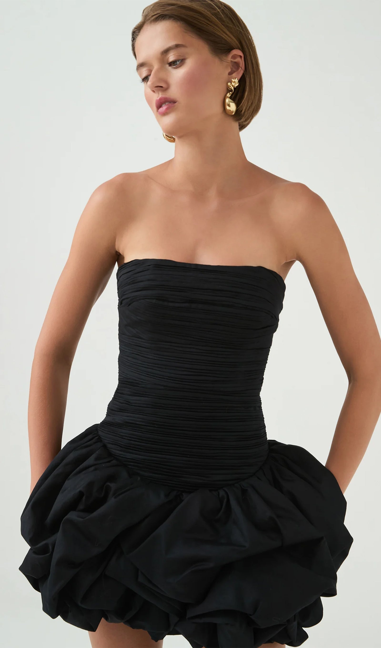 Siyah Büzgülü Balon Etek Mini Elbise