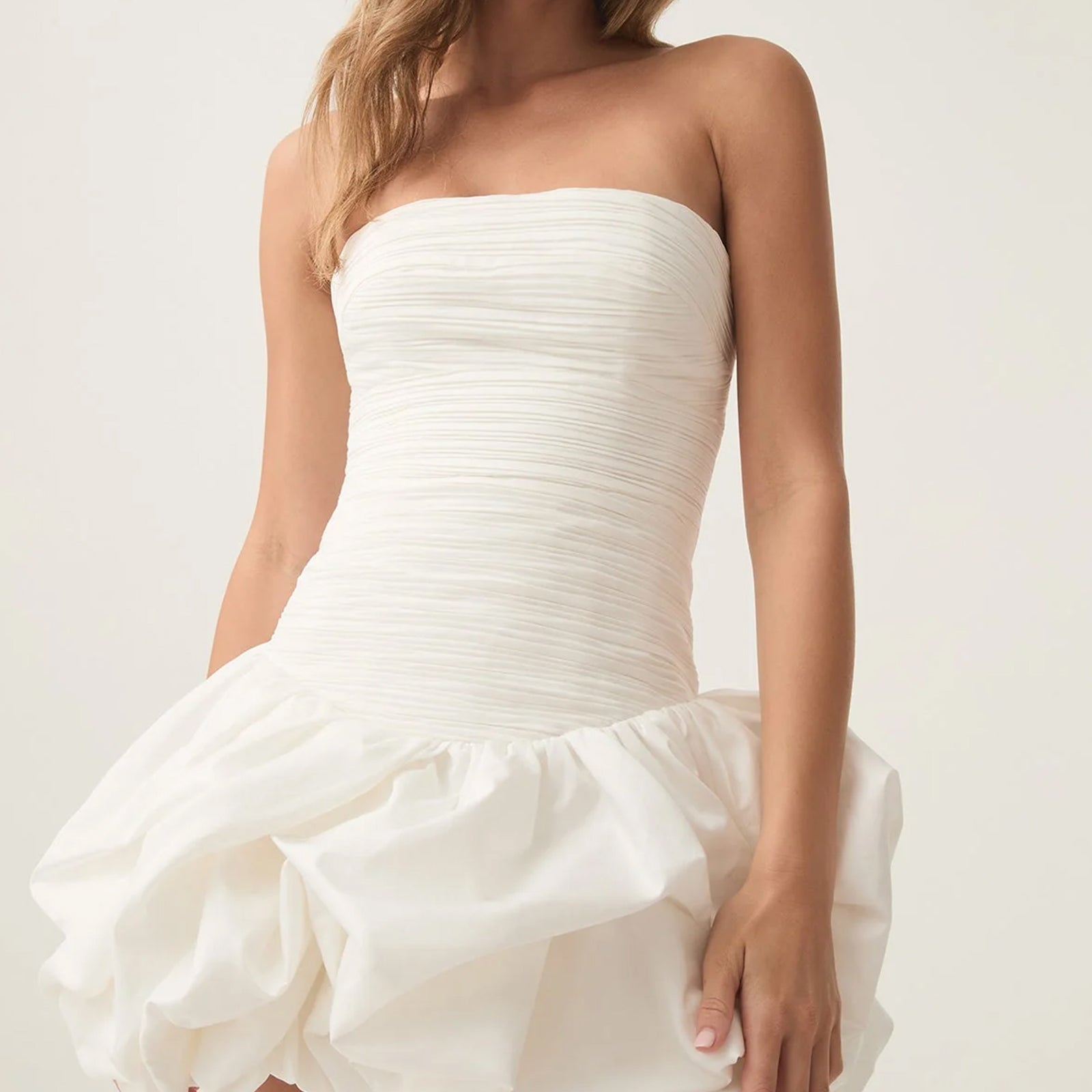 Beyaz Büzgülü Balon Etek Mini Elbise