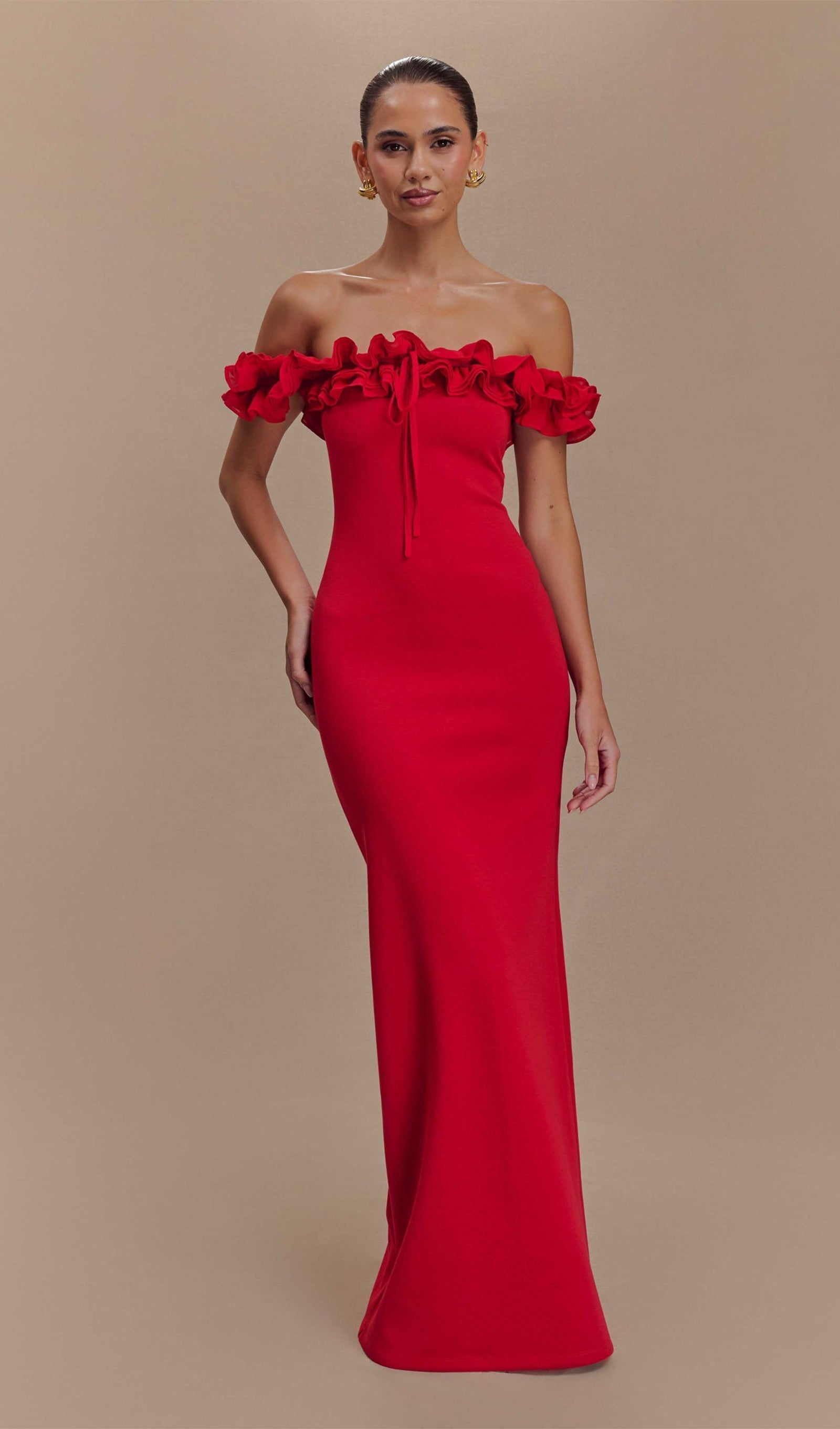 Volanlı Omuz Açık Maksi Elbise