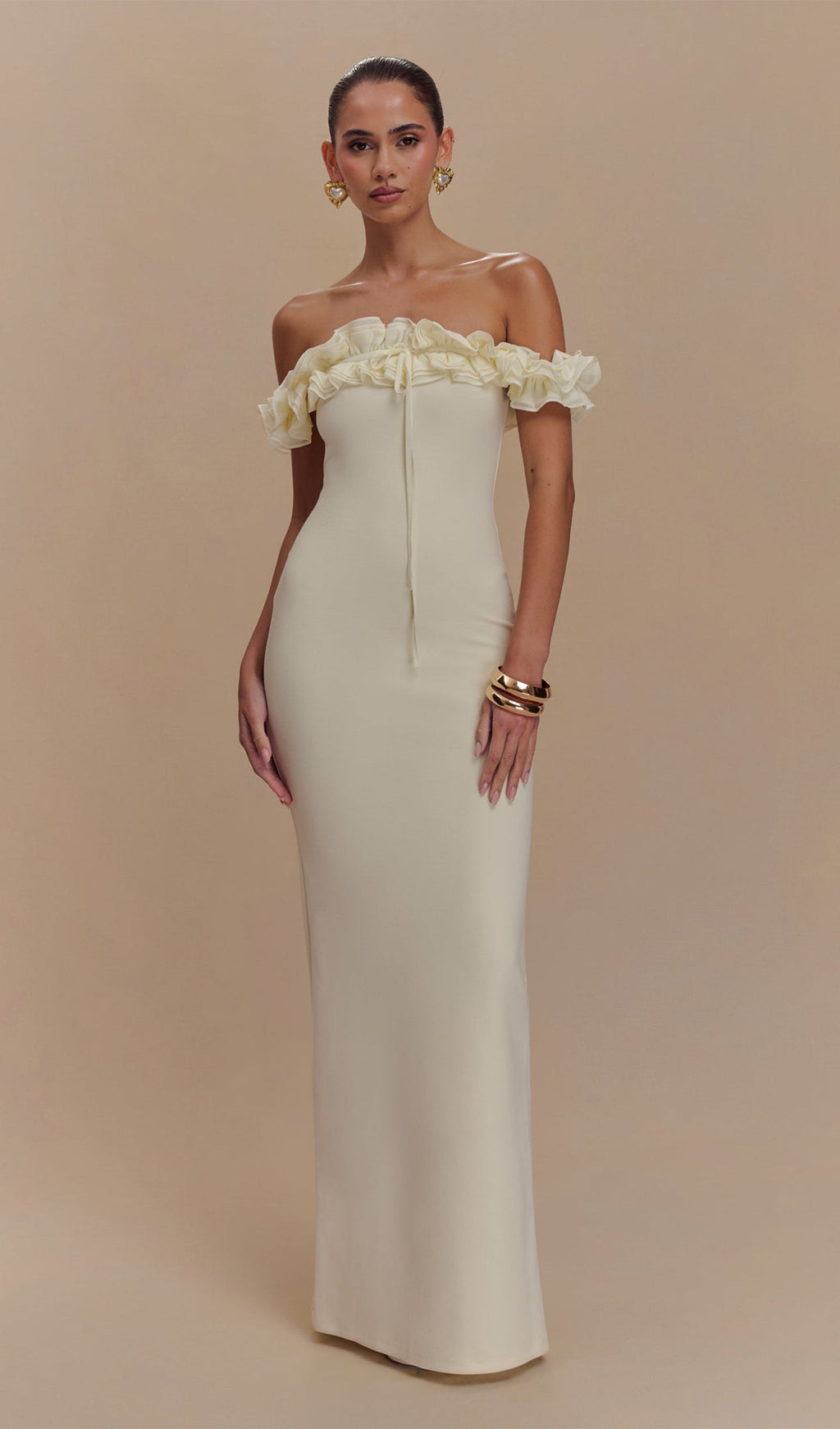 Volanlı Omuz Açık Maksi Elbise