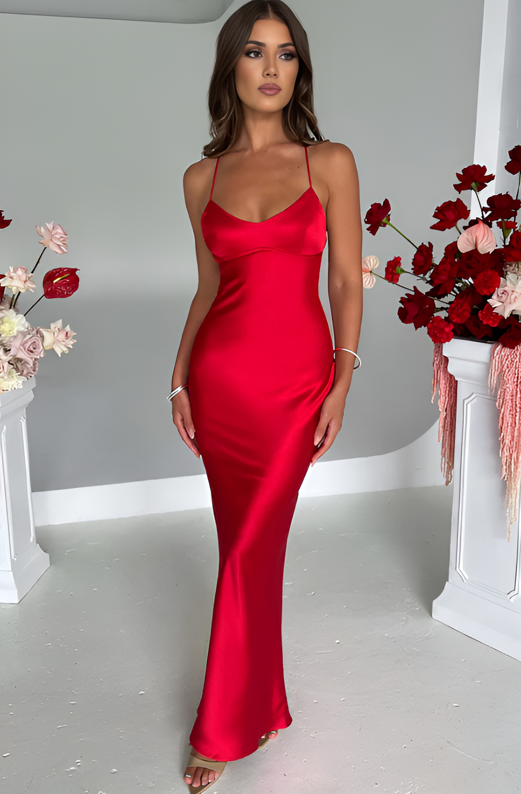 Kırmızı V Yaka Saten Uzun Elbise