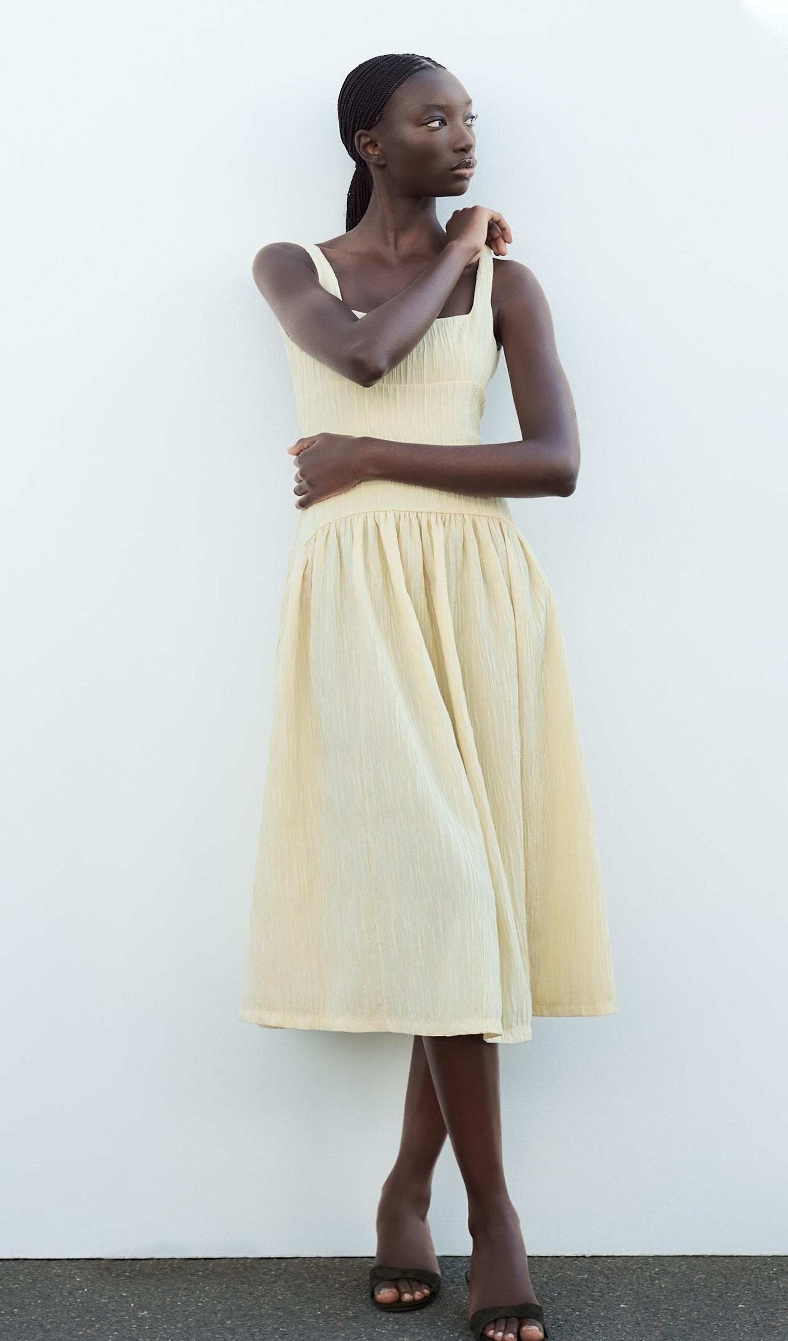 Kolsuz Dokulu Midi Elbise