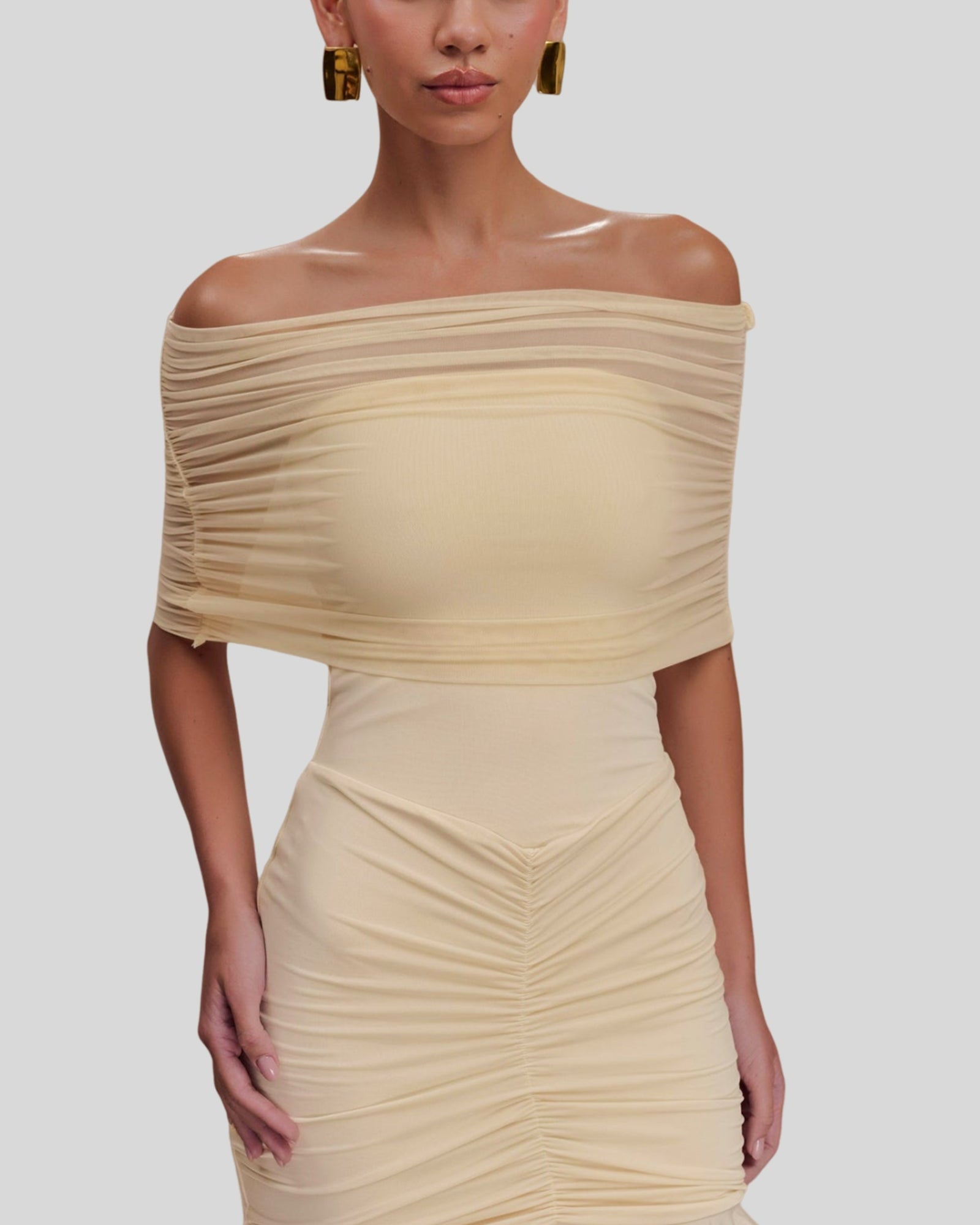 Fildişi Rengi Slinky Ve Fileli Omuz Açık Mini Elbise