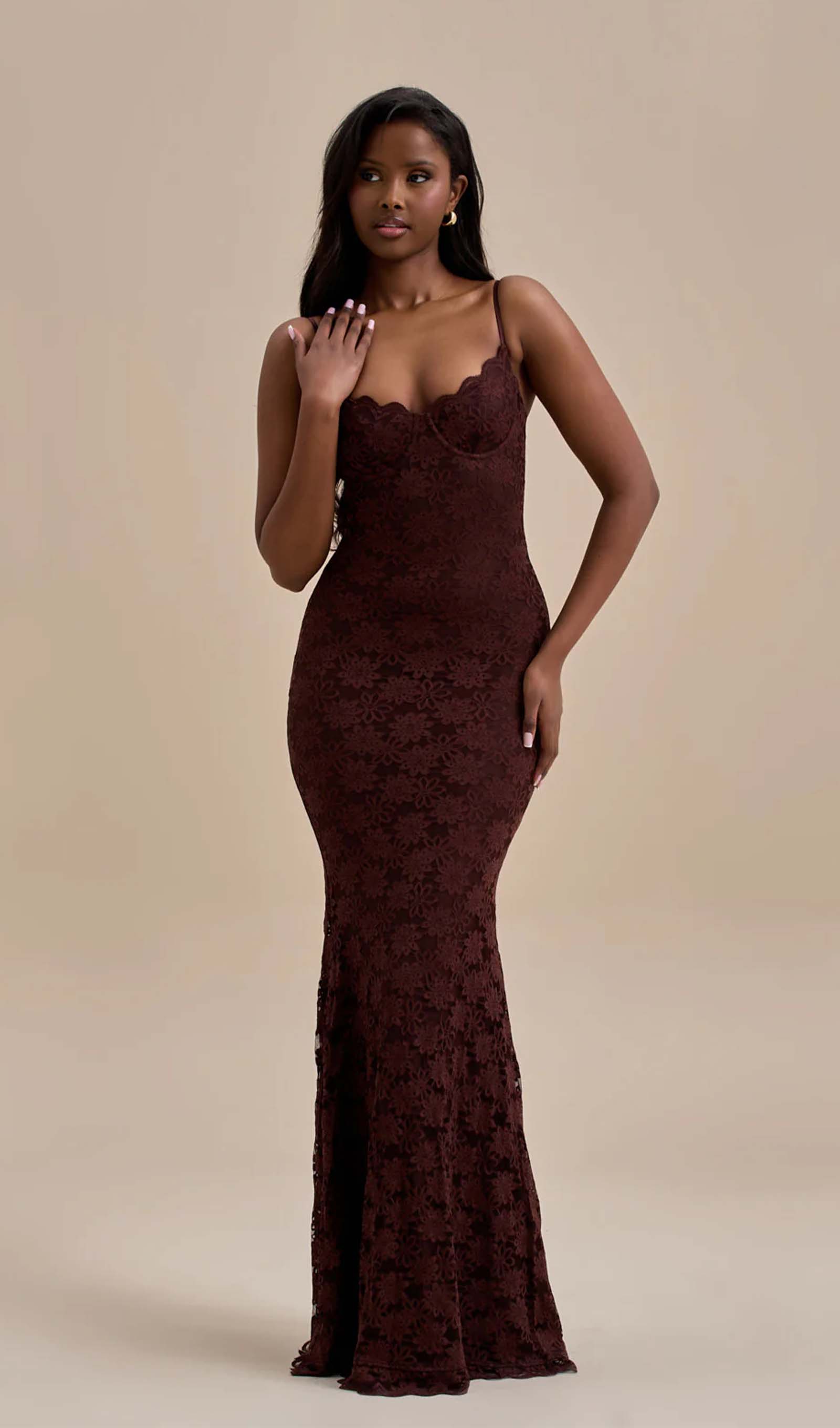 Katı Vücut Şekillendirici Dantel Uzun Elbise