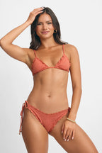 Emma Fırfırlı Üçgen Üst / Baharat Dantel