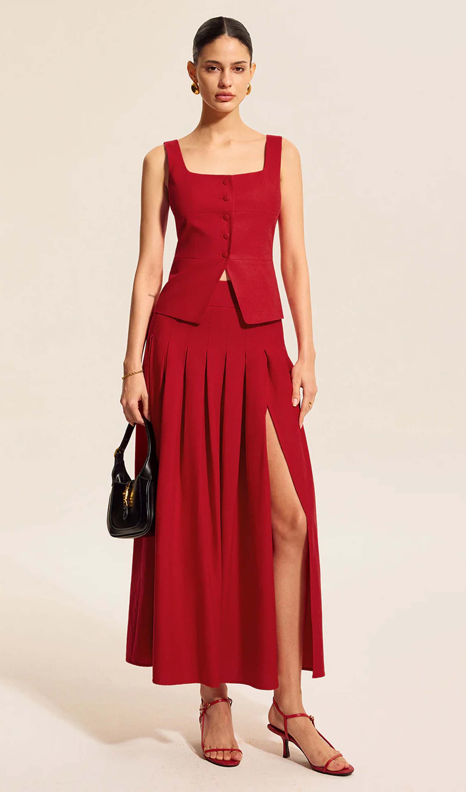 Kare Yaka Yelek Üst Ve Pileli Yırtmaçlı Etek Takımı