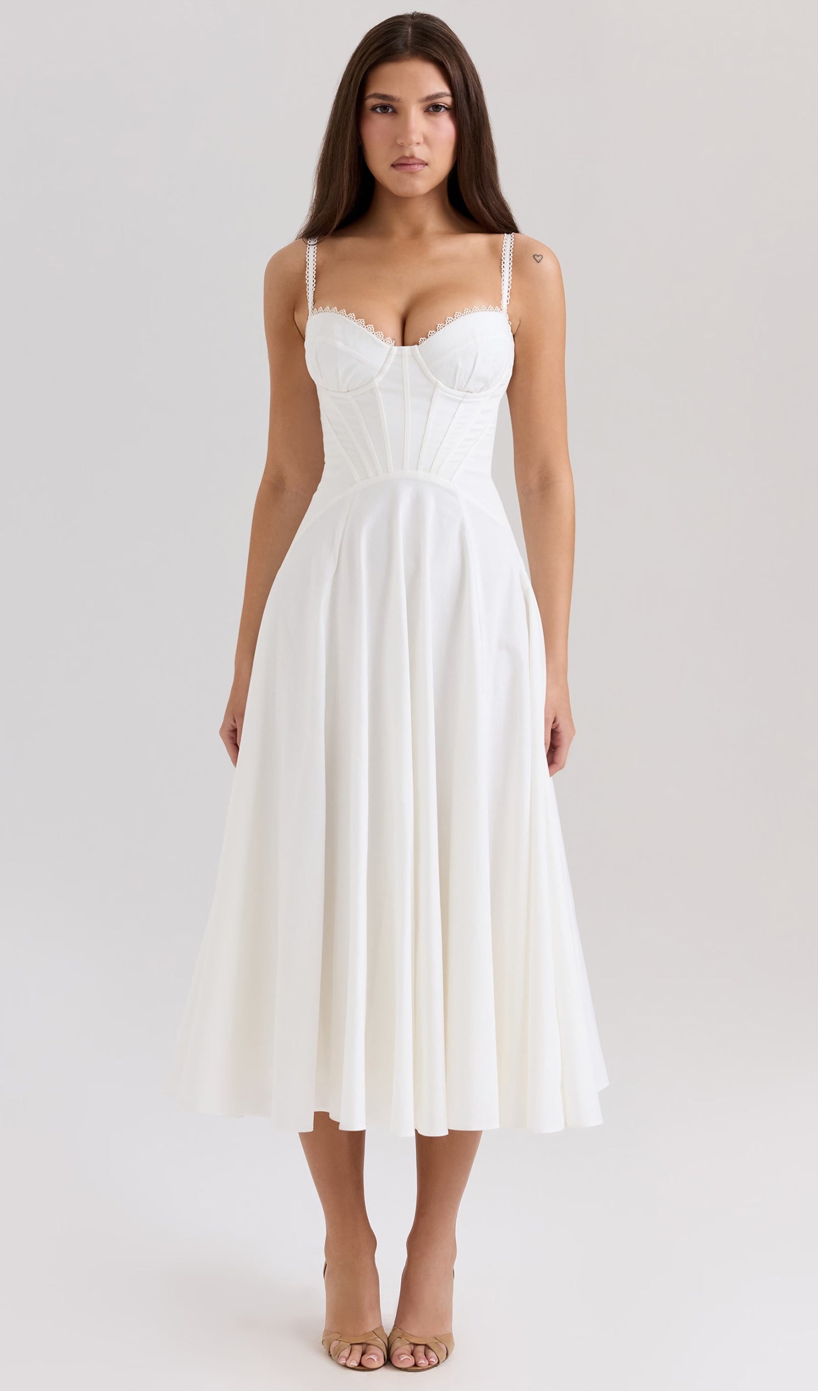 Beyaz Esnek Pamuklu Midi Elbise