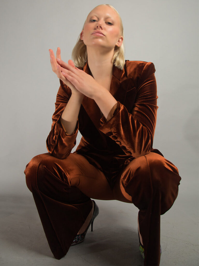 VELVET MAJESTY - Kadife Takım Kahverengi