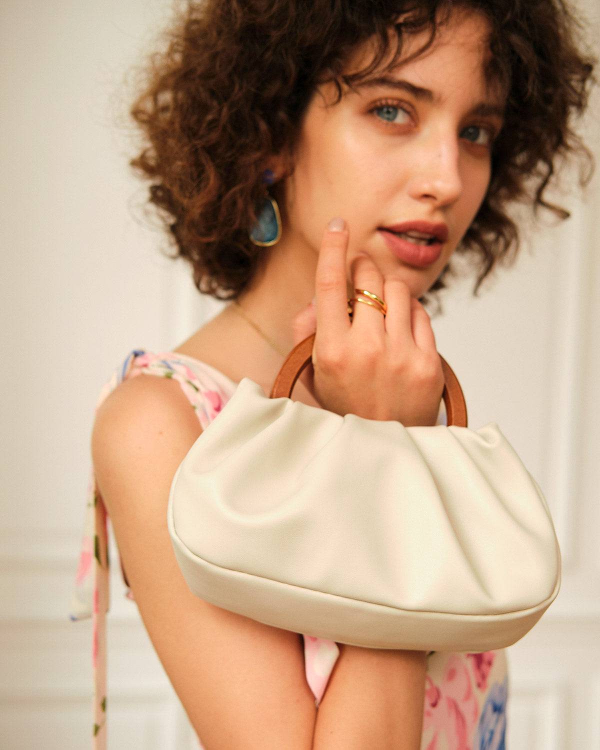 Düz Büzgülü El Çantası