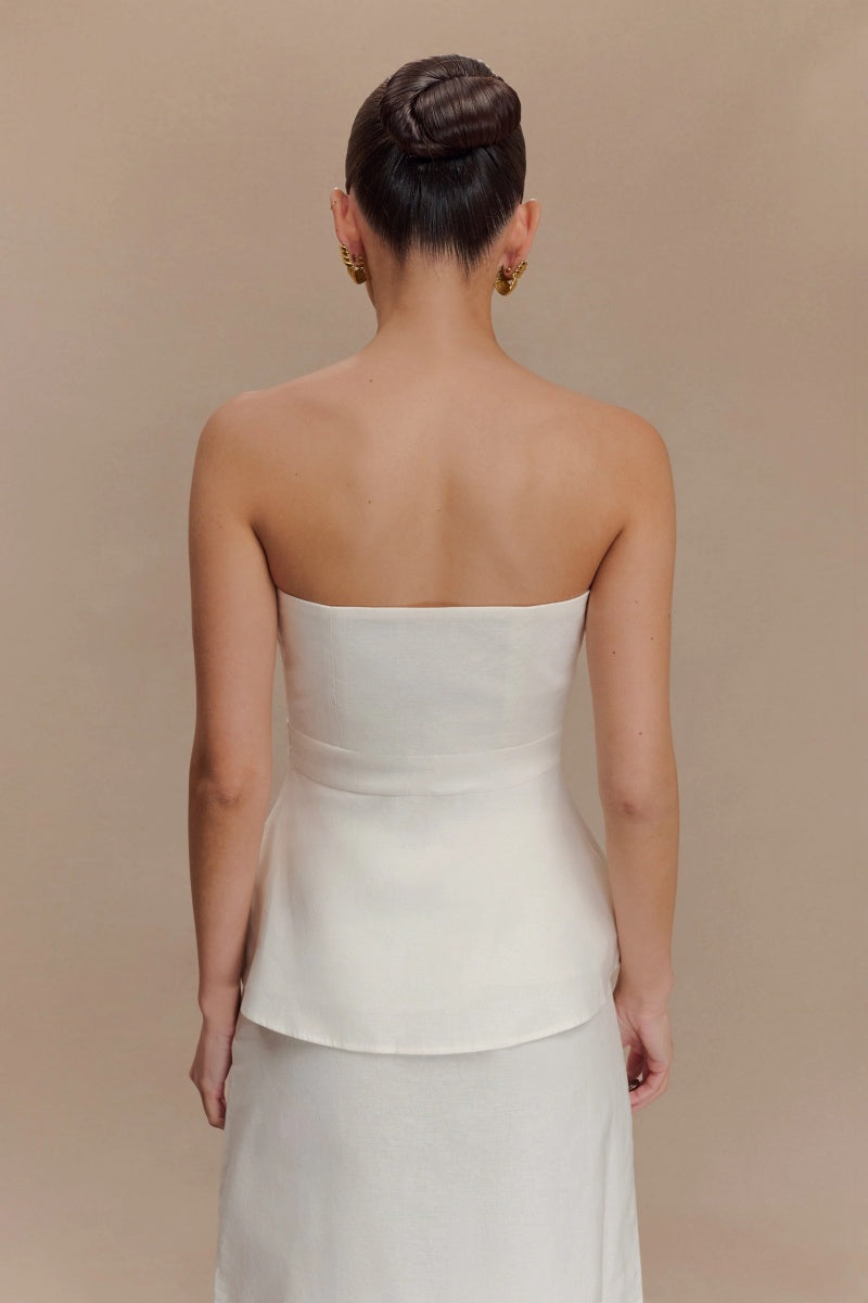 Omzu Açık Kemerli Takım