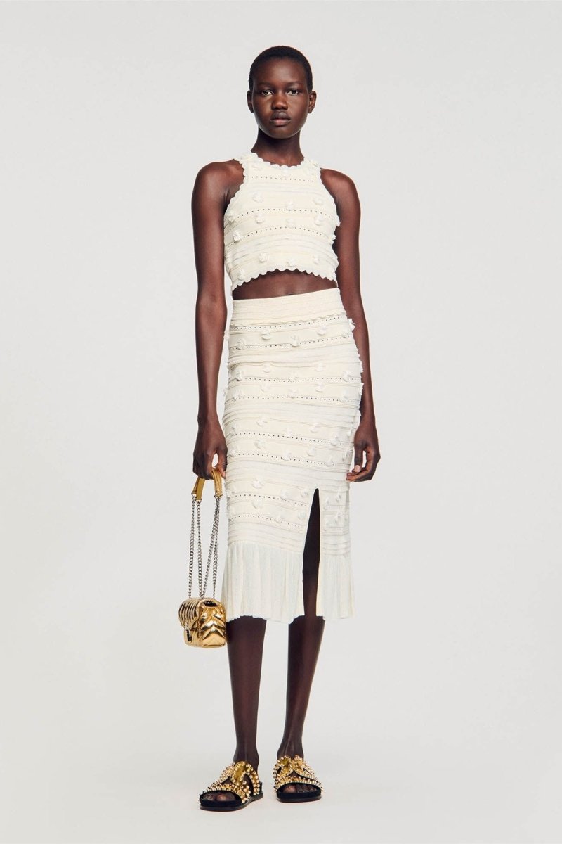 İşlemeli Delikli Triko Takım