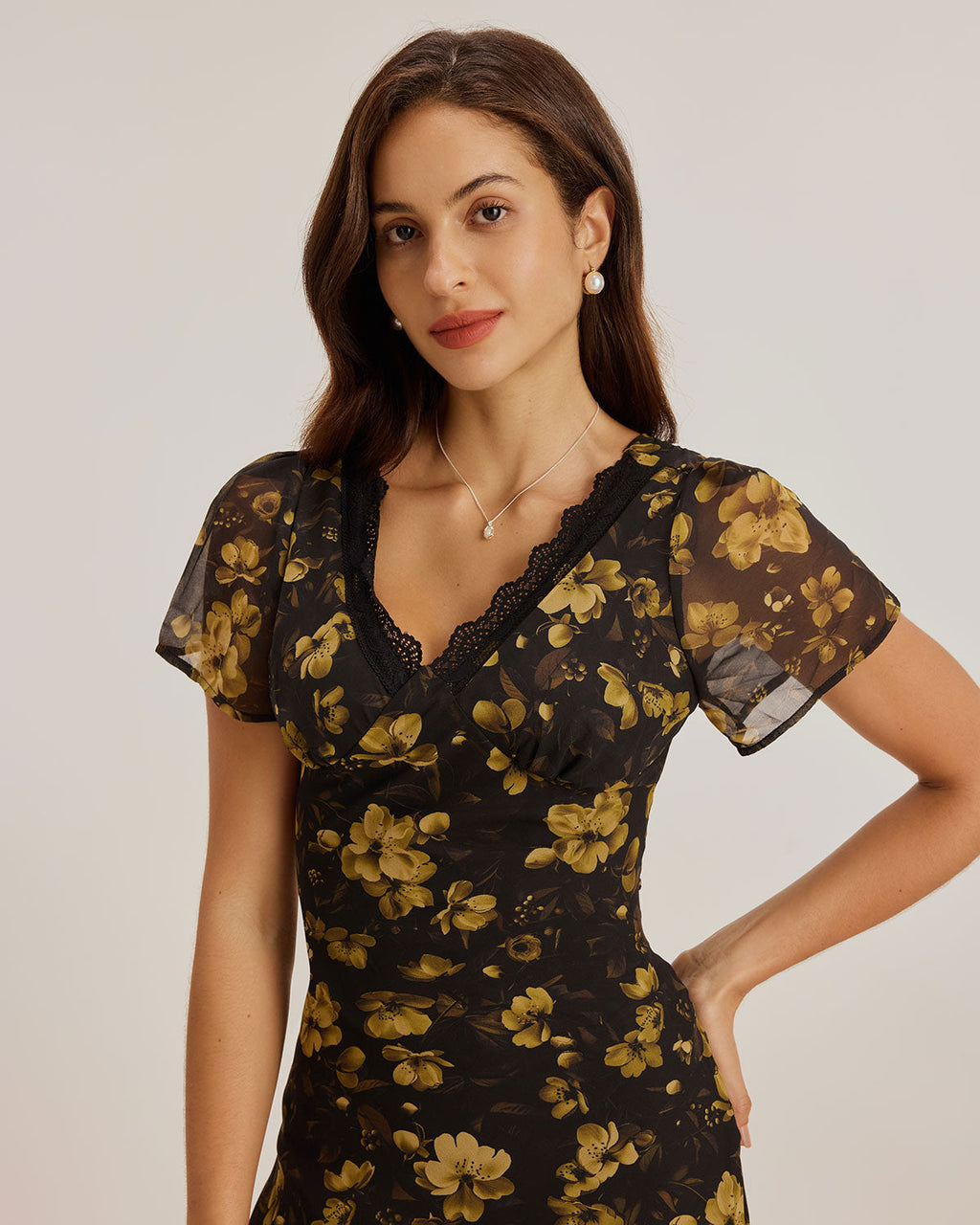 Siyah Çiçekli Şifon V Yaka Maksi Elbise