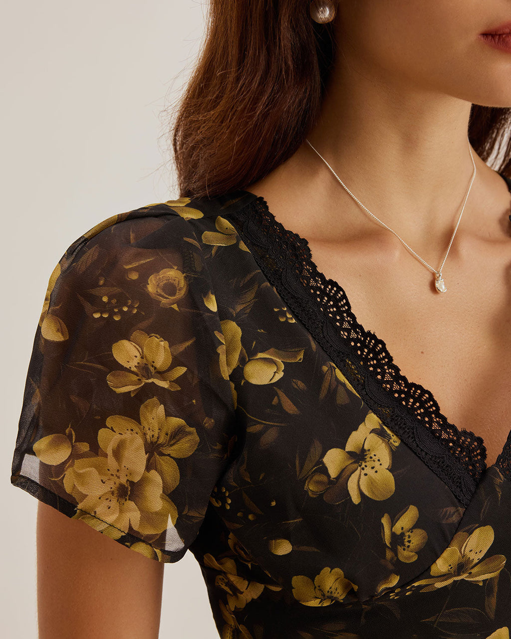 Siyah Çiçekli Şifon V Yaka Maksi Elbise