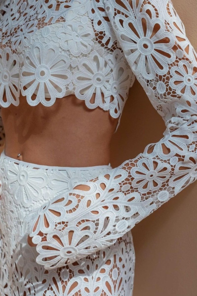 Çiçekli Delikli Takım