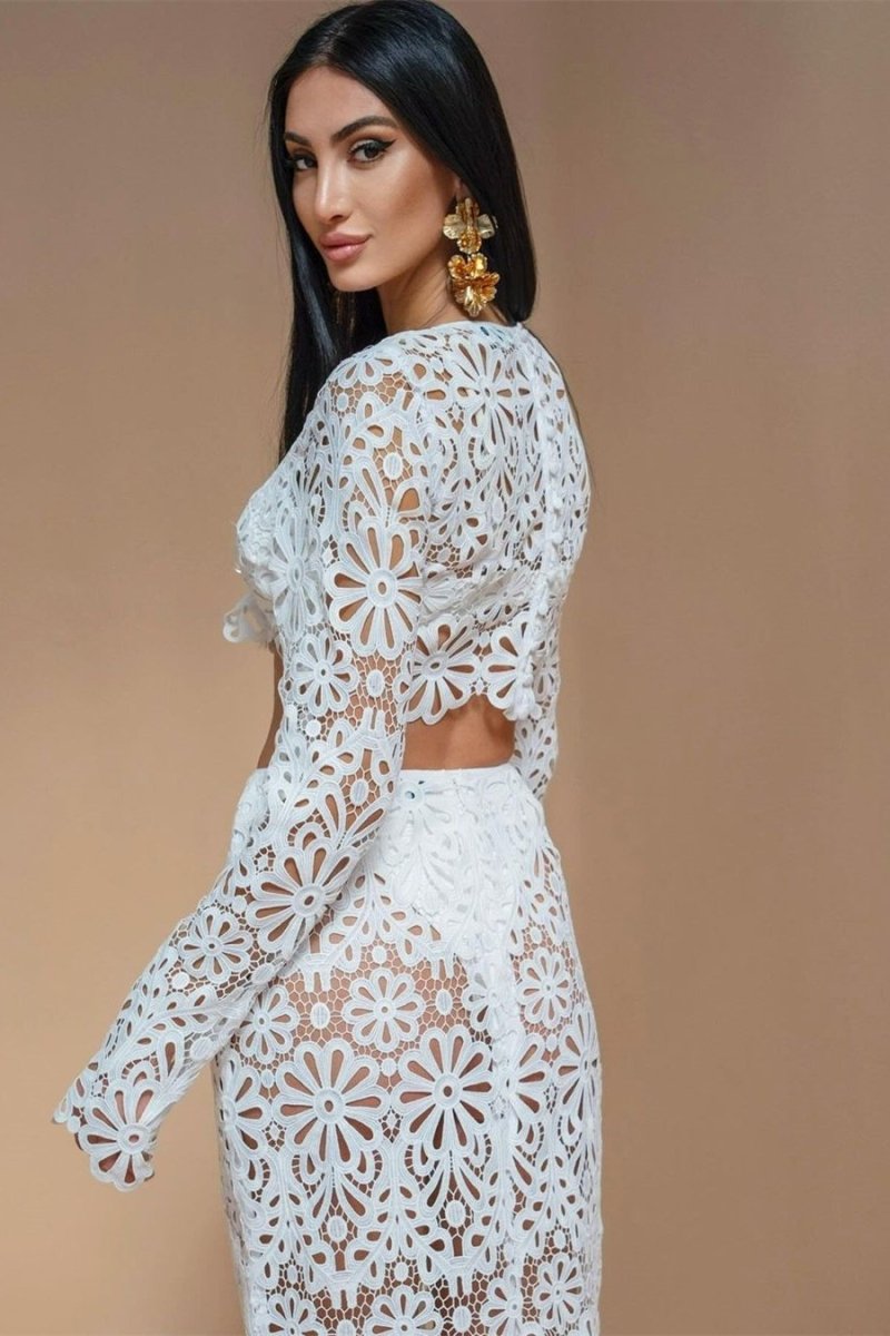 Çiçekli Delikli Takım